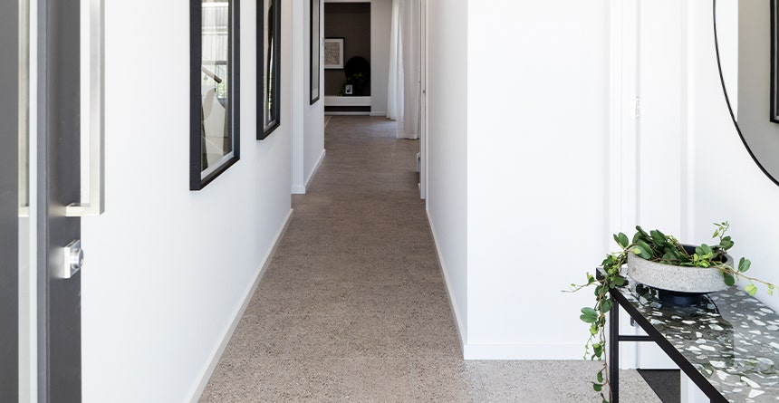Promenado Hallway